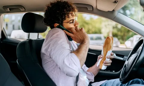 Distracted Driving Accident Lawyer: How to Get Full Compensation After a Distracted Driver Crash